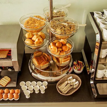 Hotel Mozart 4*