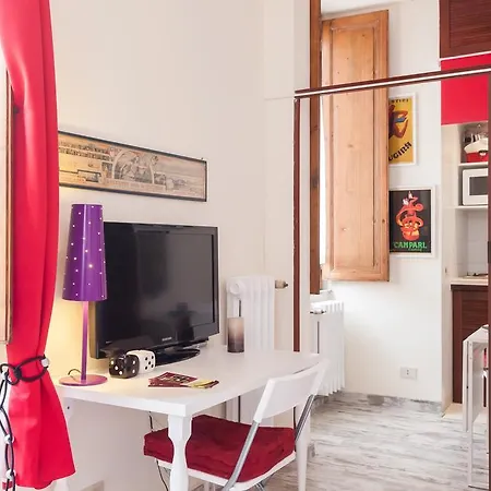 La Finestra Sul Cortile Apartment Rome