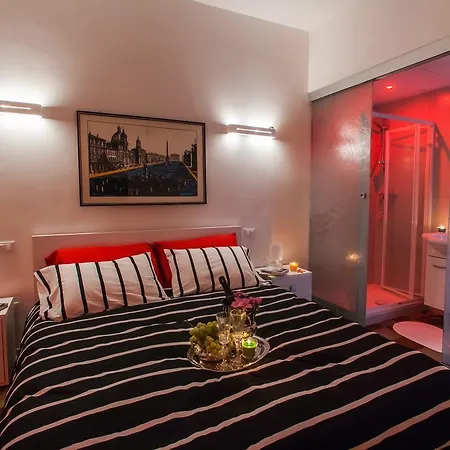 Chroma Italy - Chroma Trastevere Apartment Rome