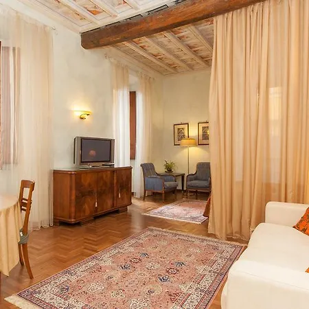 Domus Minervae Apartment