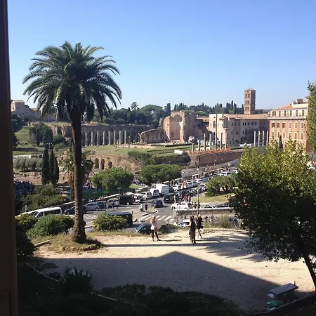 Romance Al Colosseo Apartment Rome