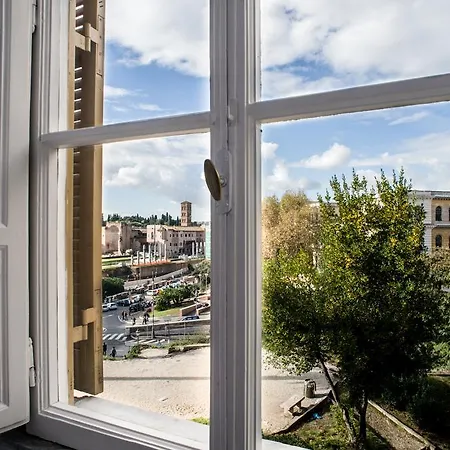 Romance Al Colosseo Apartment
