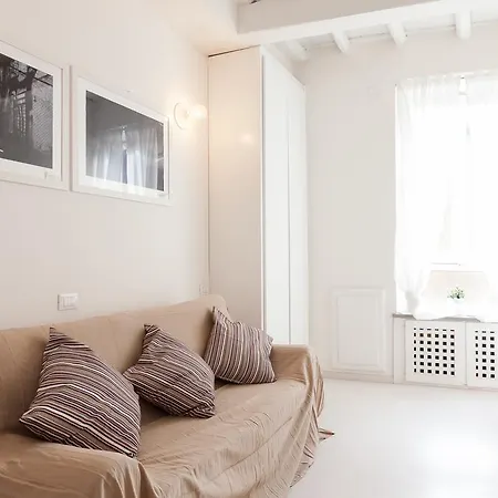 Guest Colosseo Apartment