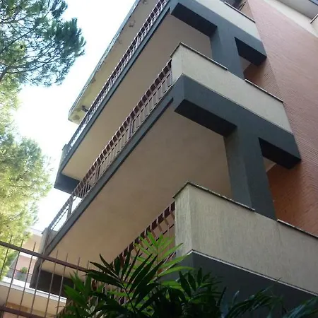 Eur Nir Aparthotel
