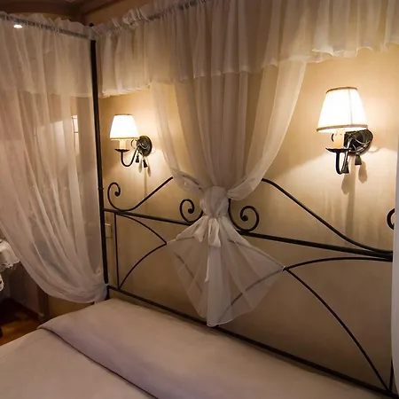 Les Suites Bed & Breakfast Rome
