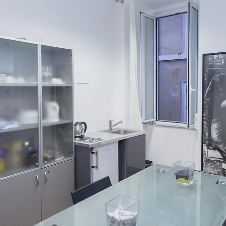 Trevi Luxury Suites Bed & Breakfast Rome