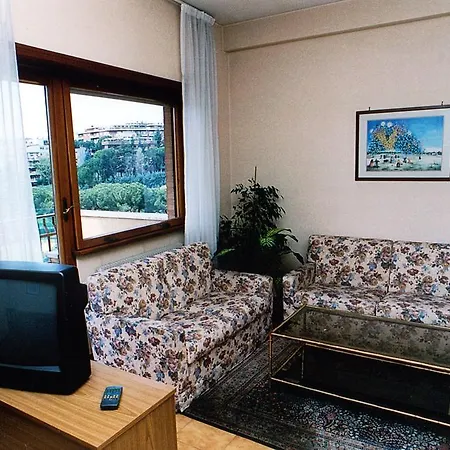 Aparthotel Eur Nir