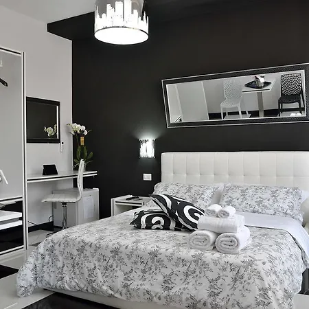 Black & White G&g Bed & Breakfast Rome