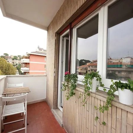 La Lanterna Di San Pietro Apartment *