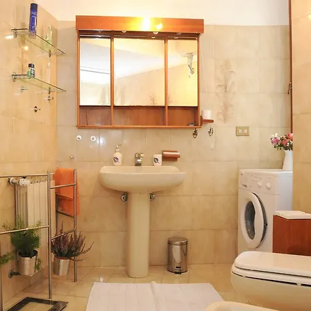 Casa Regina Holidays * Rome