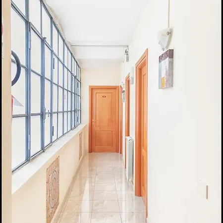 Mosaic Hostal Roma