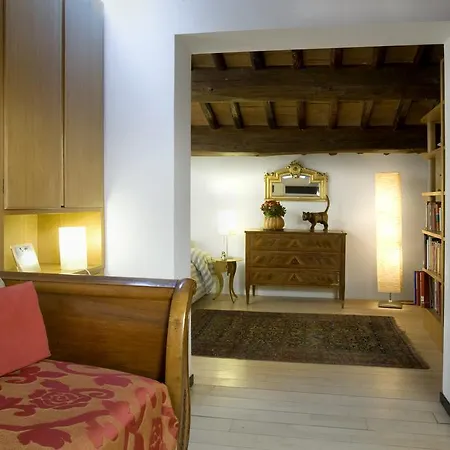 Domus Frattina *