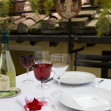 Bed & Breakfast Domus Frattina