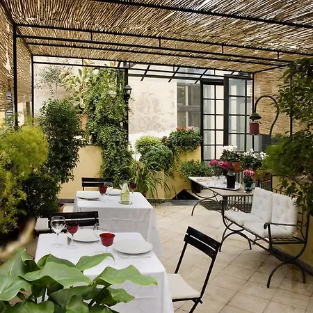 Bed & Breakfast Domus Frattina *