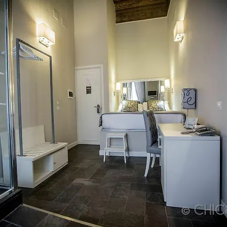Bed & Breakfast Chic & Town Luxury