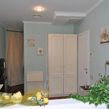 95 In Bed & Breakfast 3*