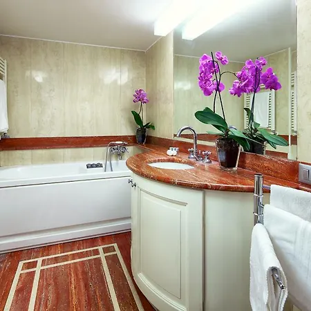 White Style Gambero Apartment *