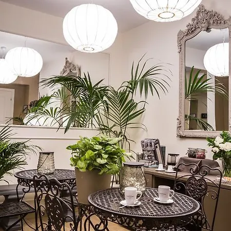 Chic & Town Luxury Bed & Breakfast Rome