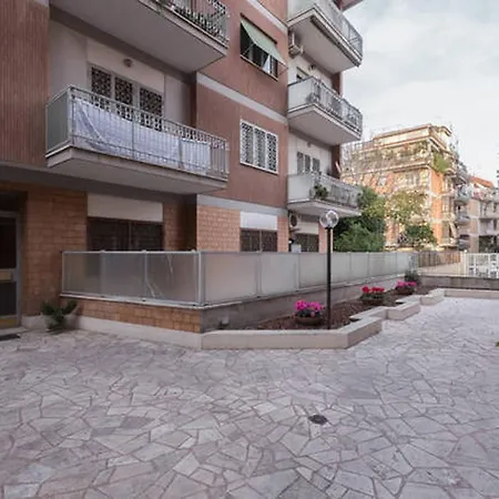 Pirhouse Apartment Rome