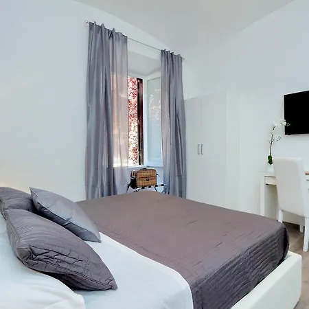 St. Peter Vatican House Apartment *