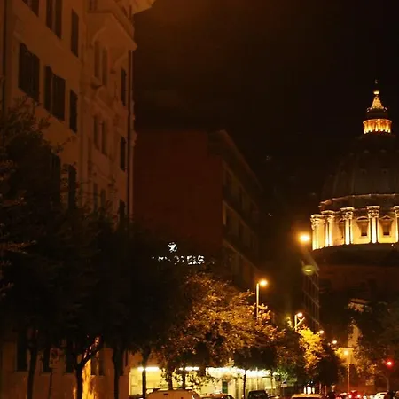 Friccico Di Luna Apartment Rome