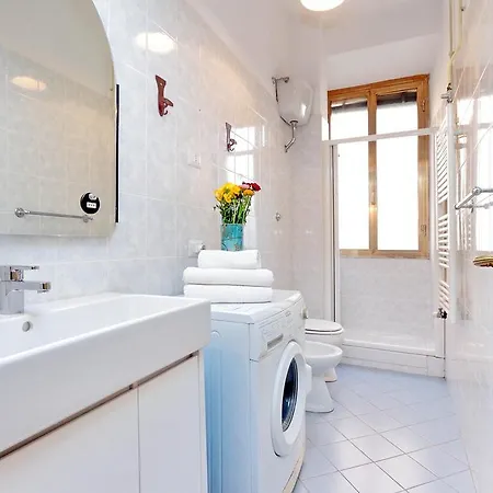 Authentic Family Apartment Rome