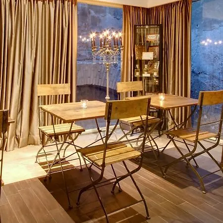 Hotel The B Place Rome