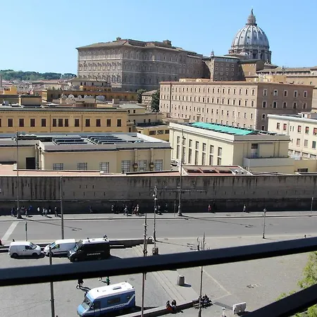 La Rosa Del Vaticano