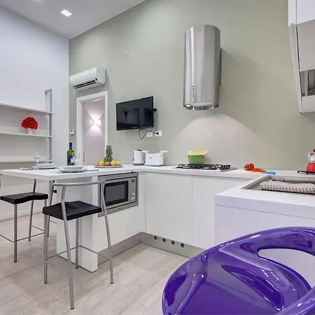 Piazza Vittorio Emanuele II Halldis Apartment מלון רומא