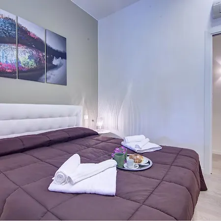 Piazza Vittorio Emanuele II Halldis Apartment