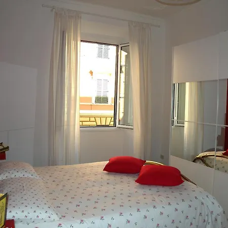 Apartment Tra Santi E Poeti *