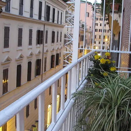 Apartment Frattina Luxury Rome