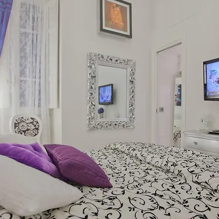 Quirinale By In Apartment Rome