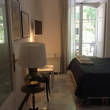 Bed & Breakfast 2 Be Colosseo Rome
