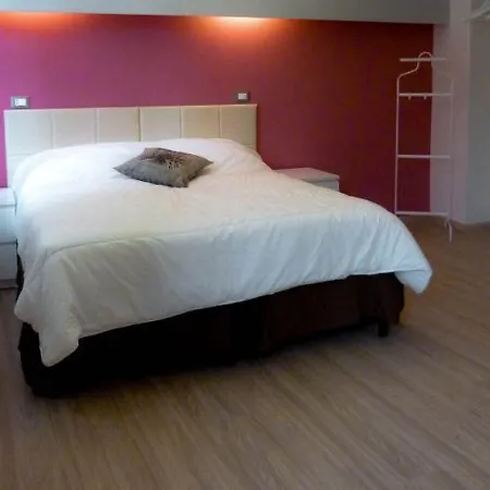 House Garden Guest house 2*