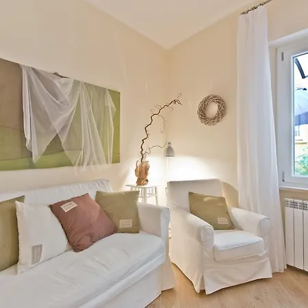 Appia's Apartment *
