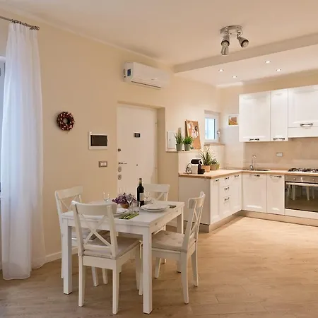 Apartment Appia's *