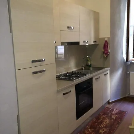 Central Palace Colosseum Bed & Breakfast
