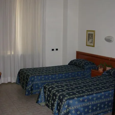 Maria Rosa Molas - Casa Per Ferie Pensión