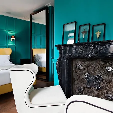 Hotel The Corner 4*