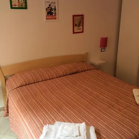 Guest house Dama Di 3*