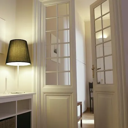 Roman Suite Rom