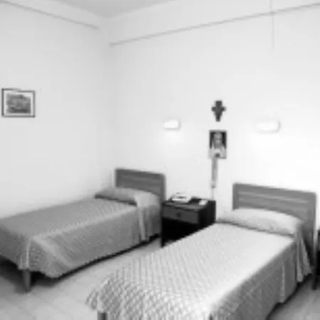 Szálloda Casa Piccole Ancelle Di Cristo Re Róma