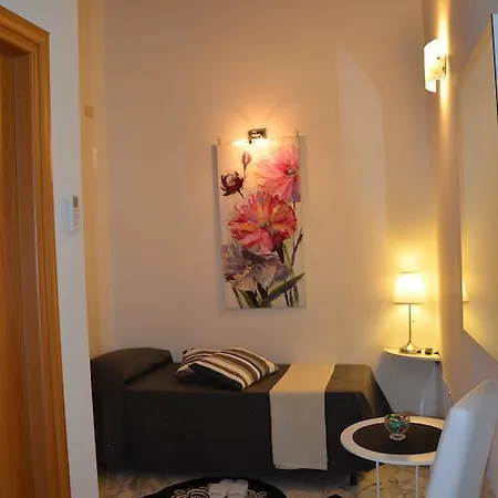 Guest house Mytimerome 2*