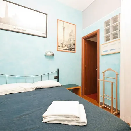 Bed & Breakfast Domusamor Colosseo Roma