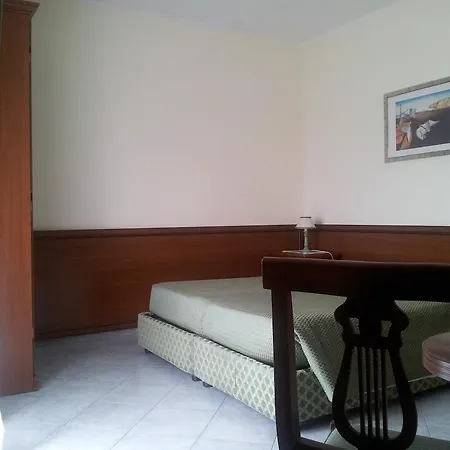 Hotel Octavia 3*