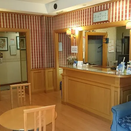 Hotel Urbis 2*