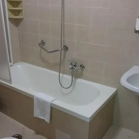 Hotel Urbis 2*