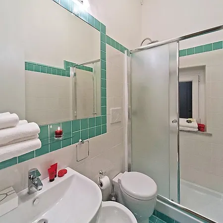Bed & Breakfast Gloria'S House In Rome 2*