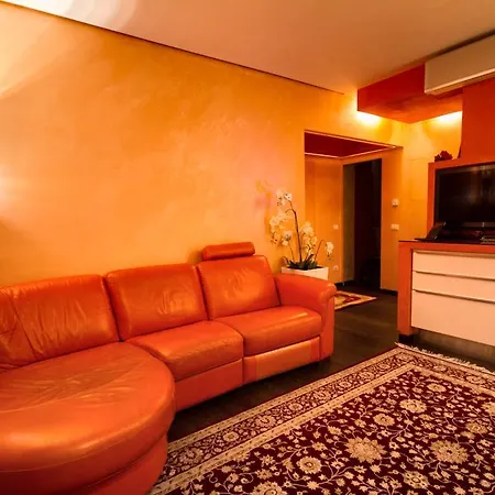 Apartment Holiday Magenta *